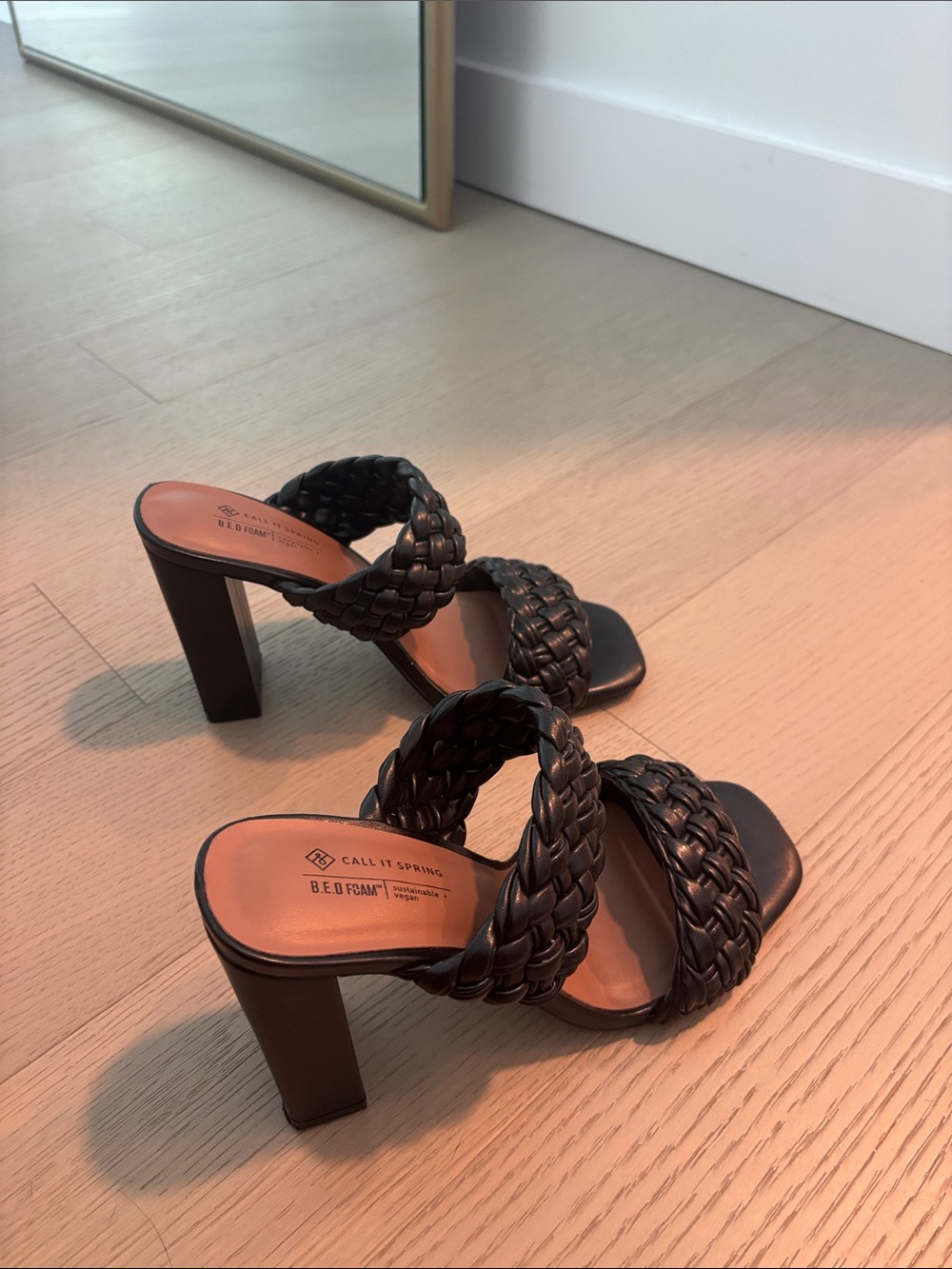 GUC black braided quilted slides chunky heel 7.5